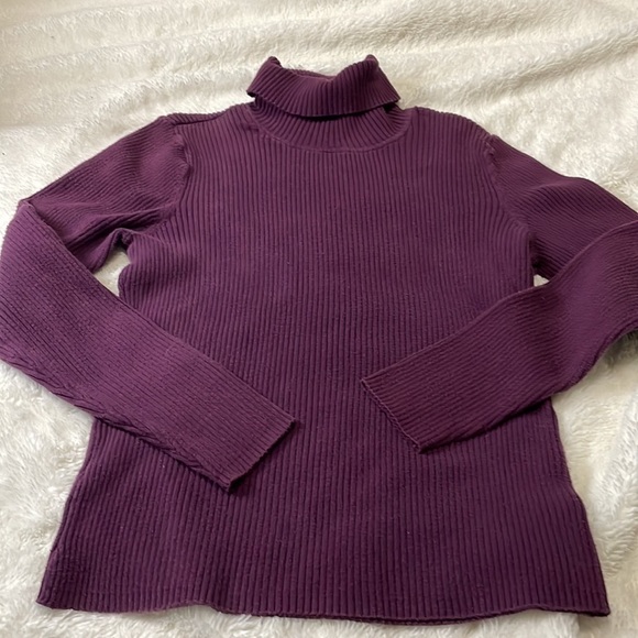 St. John’s Bay Purple Classic‎ Sweater - Picture 4 of 5